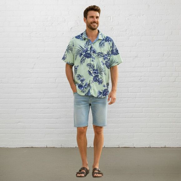 Tommy Bahama Shirt XL 100% Silk Hawaiian Green Blue Floral Camp Shirt Tropical - Picture 1 of 16